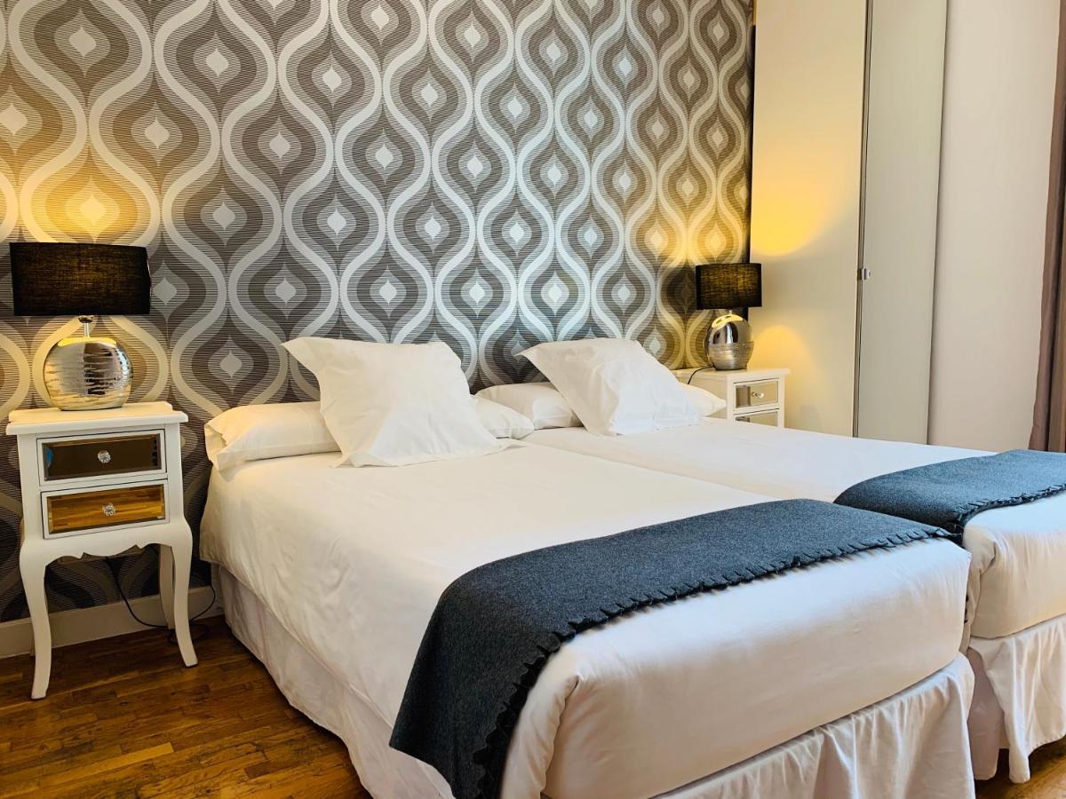 Super Balmes Guest House Барселона Экстерьер фото
