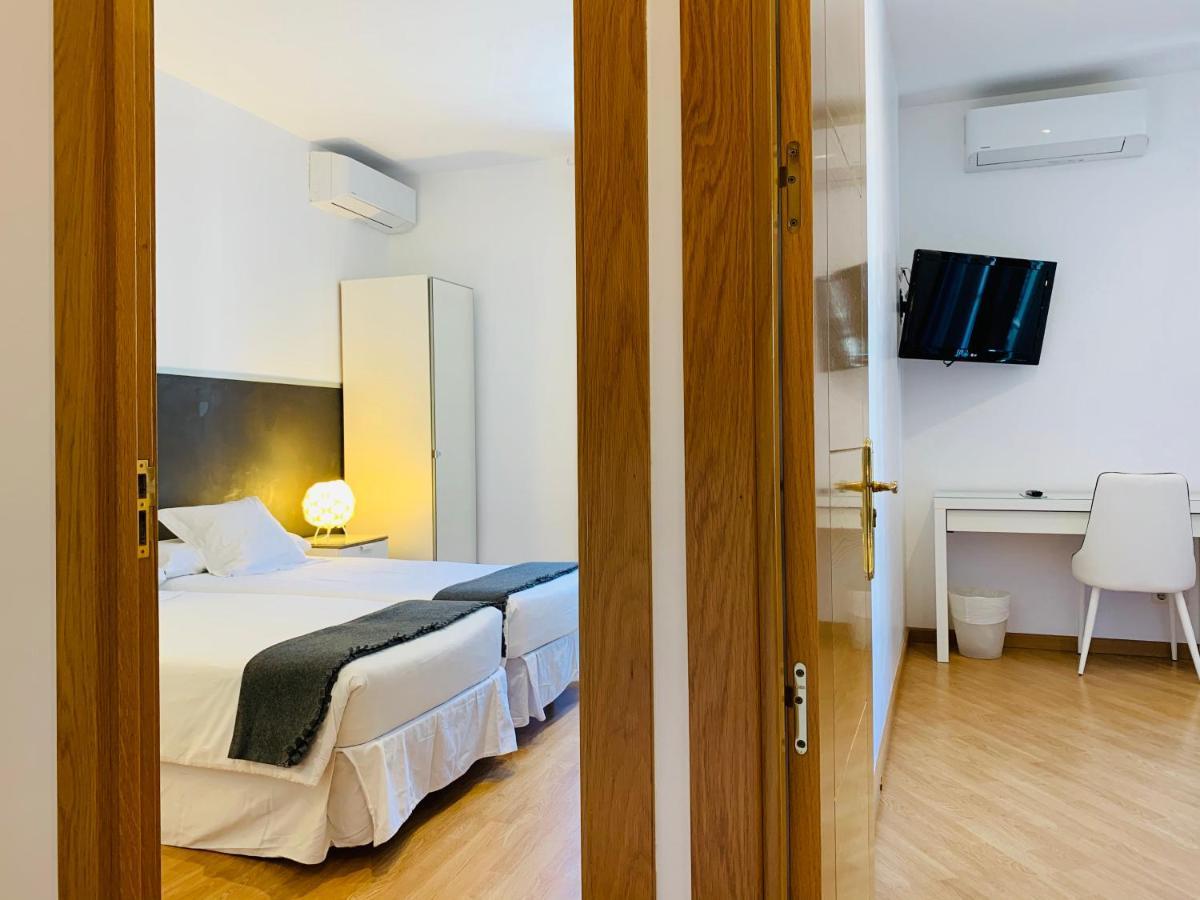 Super Balmes Guest House Барселона Экстерьер фото