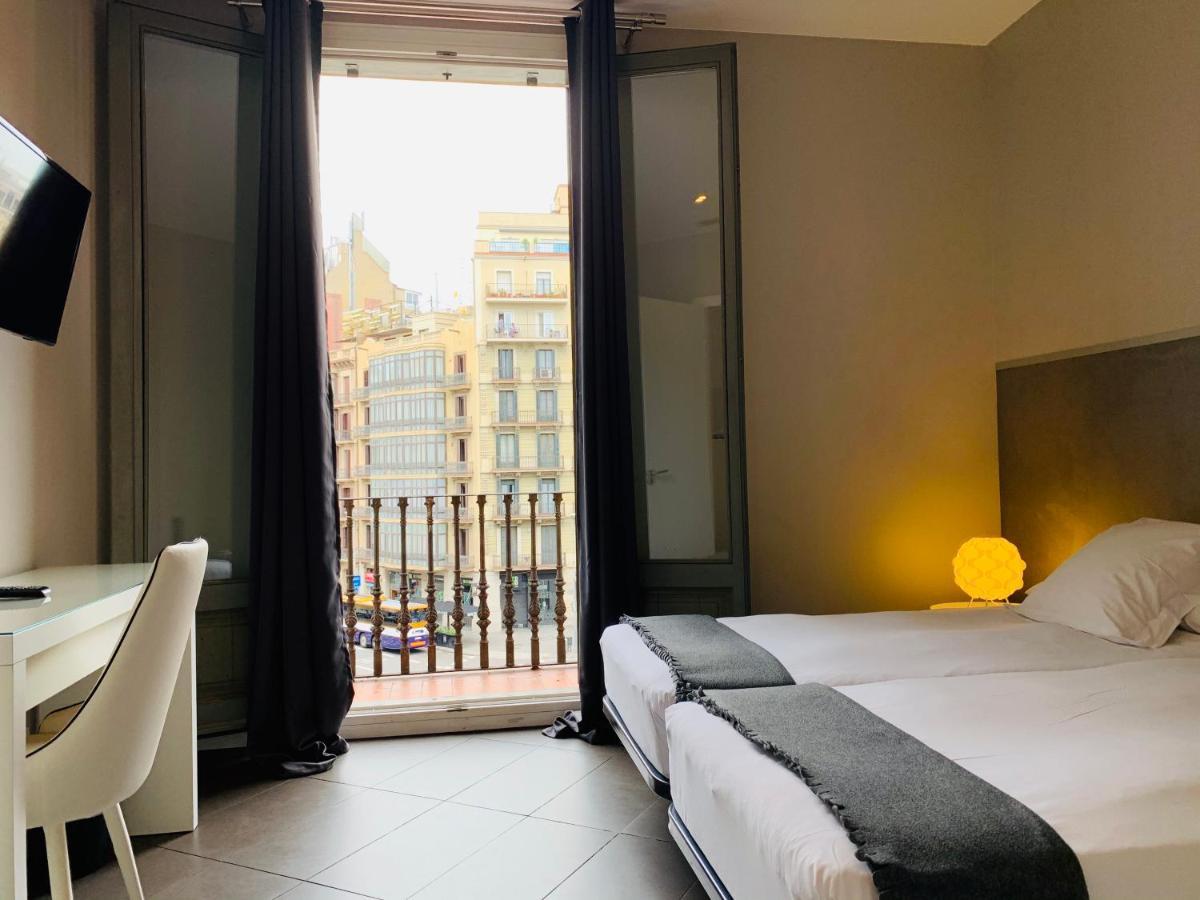Super Balmes Guest House Барселона Экстерьер фото
