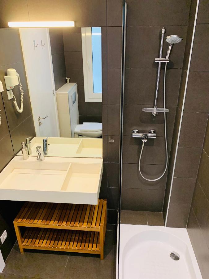 Super Balmes Guest House Барселона Экстерьер фото