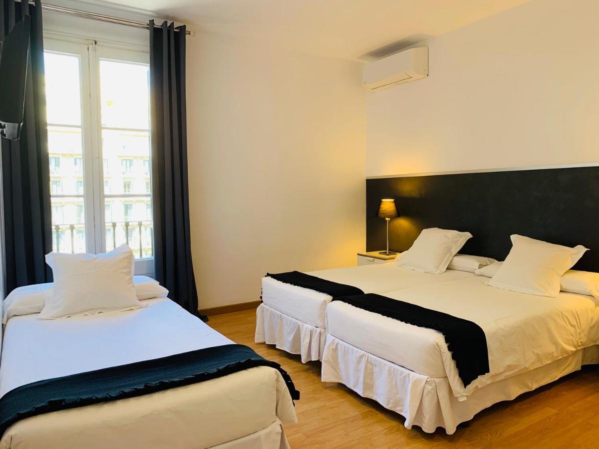 Super Balmes Guest House Барселона Экстерьер фото
