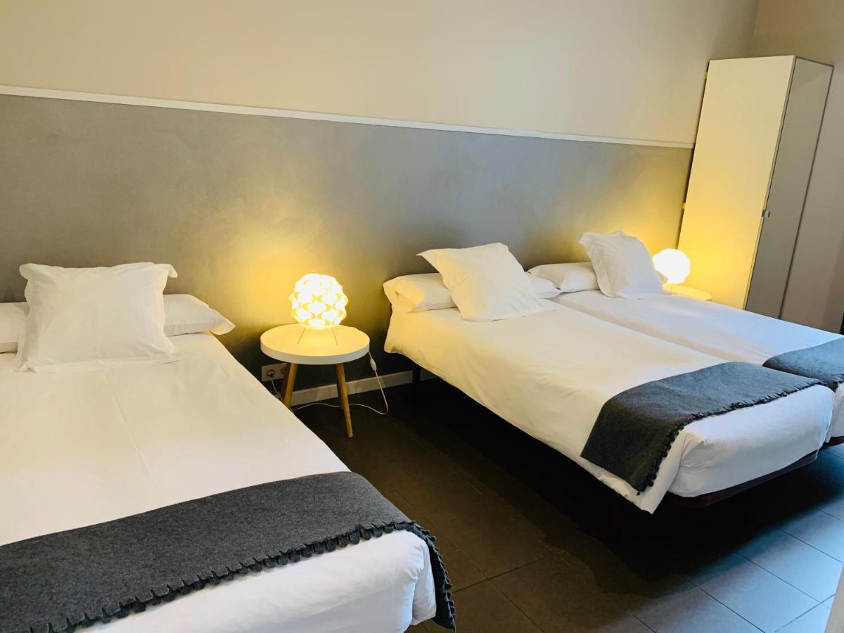 Super Balmes Guest House Барселона Экстерьер фото